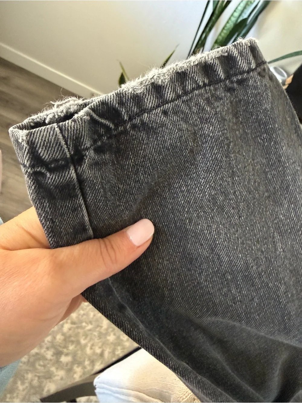 We The Free Black Acid Wash Slim Tapered Mom Jeans Size 25